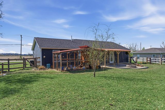 7485 St Rt 123, Blanchester, OH 45107