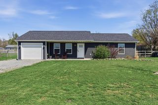 7485 St Rt 123, Blanchester, OH 45107