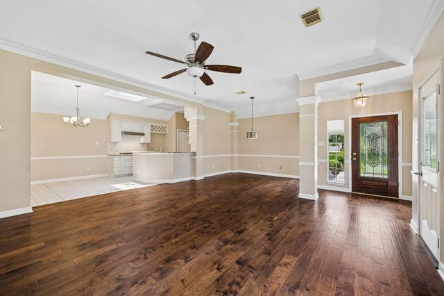 2823 N Strathford Lane, Kingwood, TX 77345