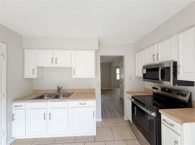 1710 SE 33RD STREET, Gainesville, FL 32641