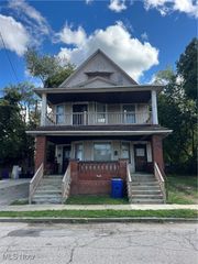 945 E 77th Street, Cleveland, OH 44103