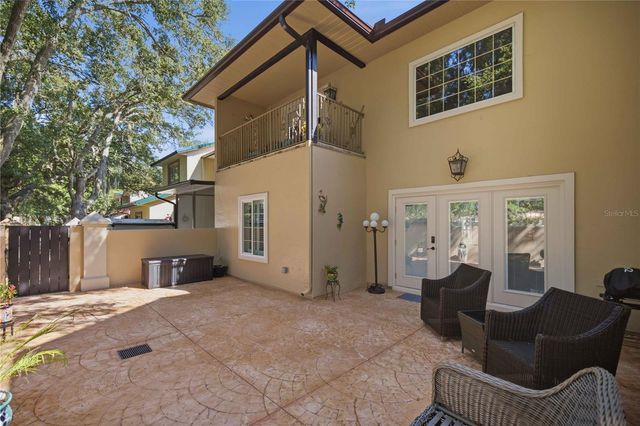 1118 AVENIDA DE LAS CASAS, Lady Lake, FL 32159