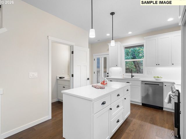 2511 N WINCHELL St, Portland, OR 97217