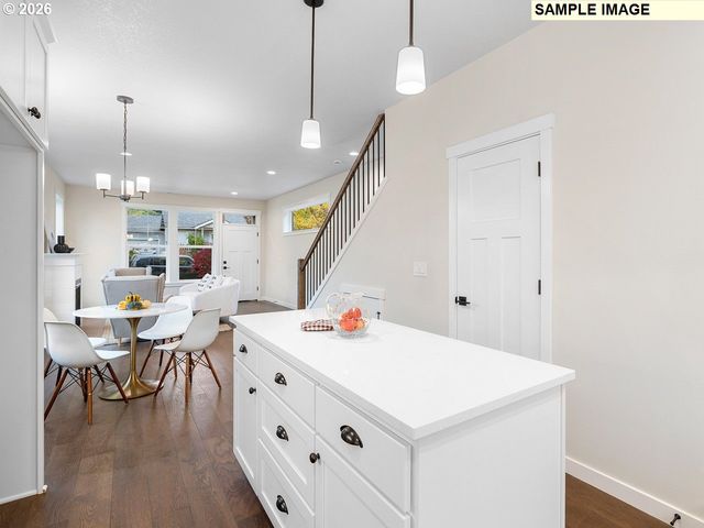 2511 N WINCHELL St, Portland, OR 97217