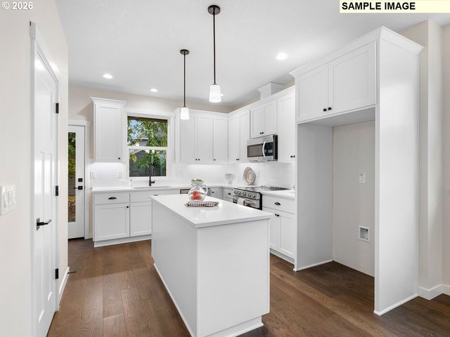 2511 N WINCHELL St, Portland, OR 97217