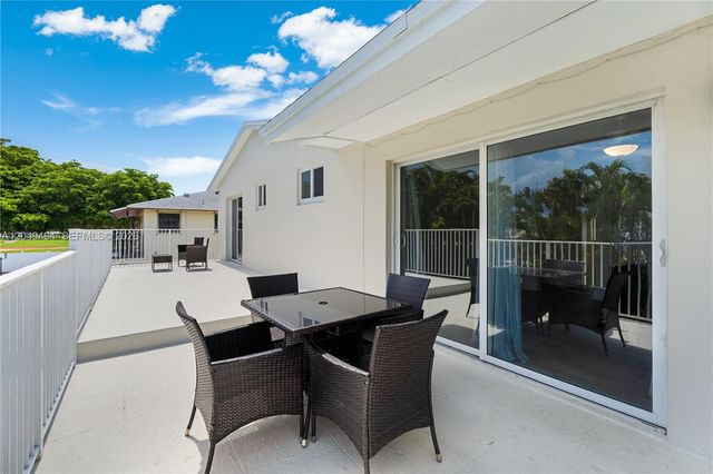 8020 SW 198th St, Cutler Bay, FL 33189