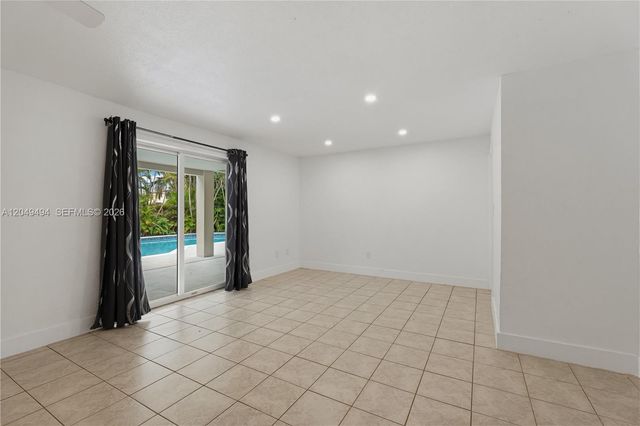 8020 SW 198th St, Cutler Bay, FL 33189