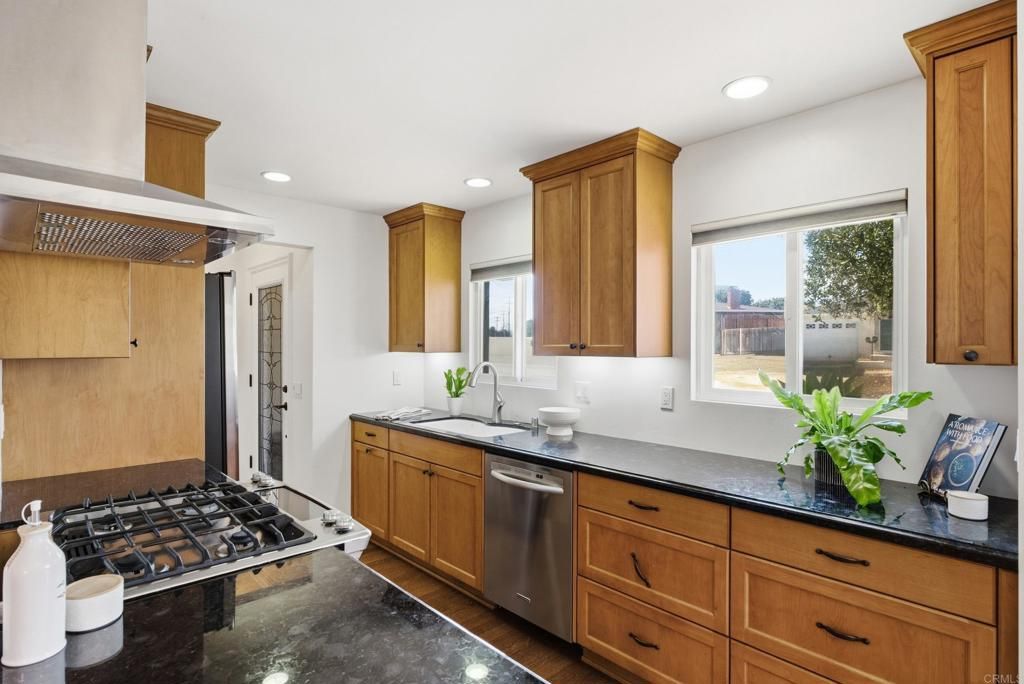 5261 Rincon St, San Diego, CA 92115 — photo 5
