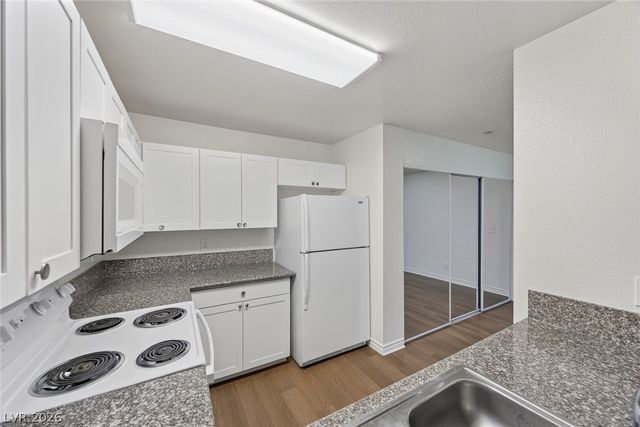 2121 Blue Breeze Drive 106, Las Vegas, NV 89128