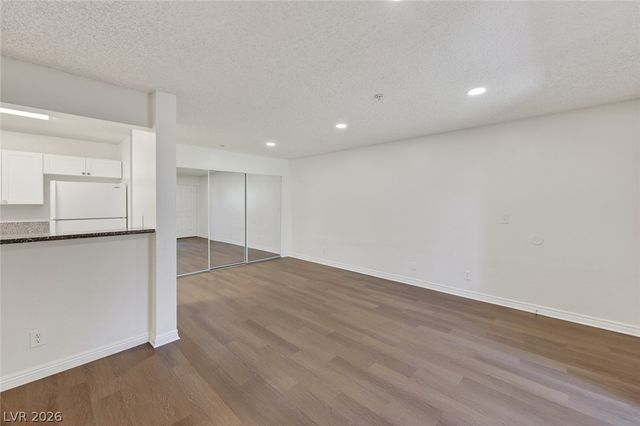 2121 Blue Breeze Drive 106, Las Vegas, NV 89128