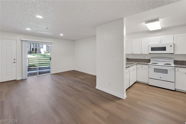 2121 Blue Breeze Drive 106, Las Vegas, NV 89128