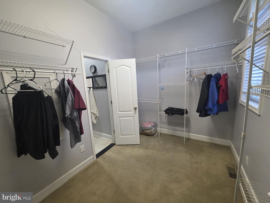 Image 15 of property listing at 12807 KINGS CT, Ocean City, MD 21842