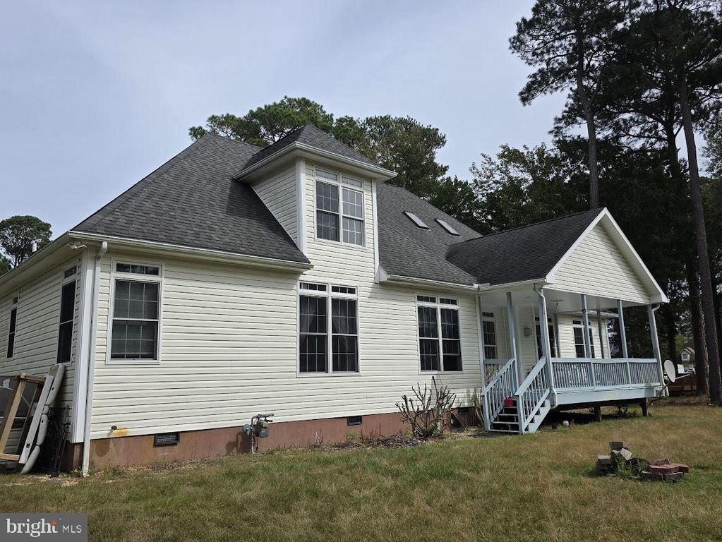 Image 28 of property listing at 12807 KINGS CT, Ocean City, MD 21842