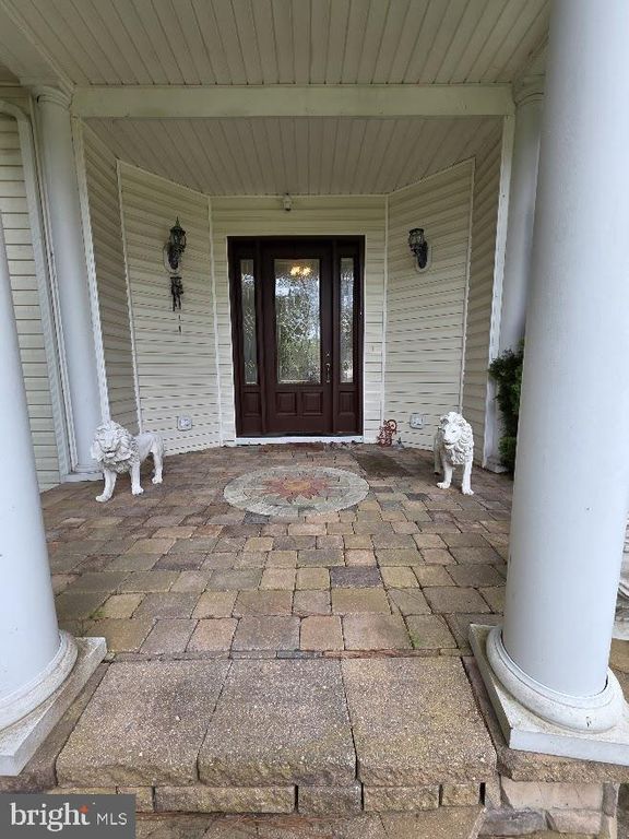 Image 30 of property listing at 12807 KINGS CT, Ocean City, MD 21842