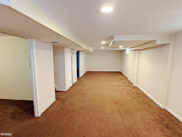 28034 Essex Street, Roseville, MI 48066