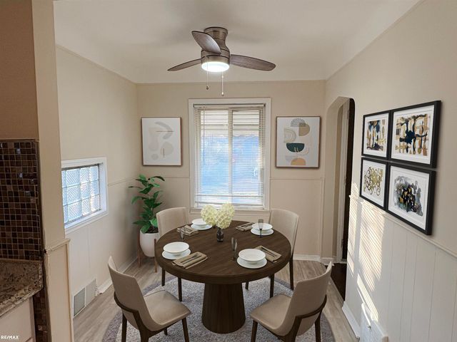 28034 Essex Street, Roseville, MI 48066