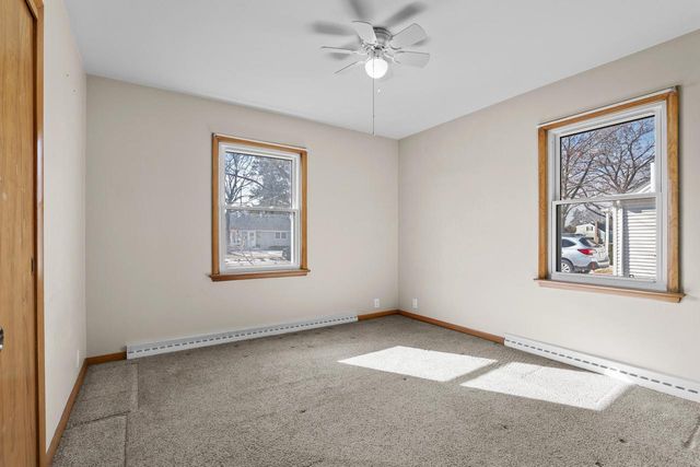 2014 Markham STREET, Manitowoc, WI 54220