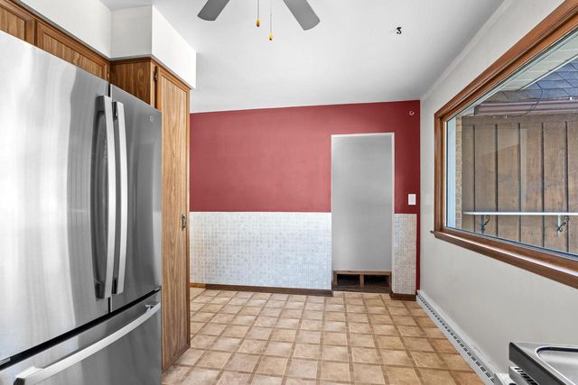 2014 Markham STREET, Manitowoc, WI 54220