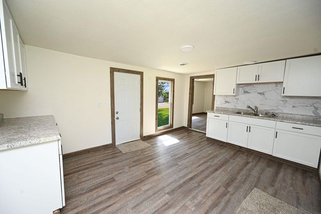 701 Jasper Street, Manchester, IA 52057