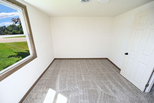 701 Jasper Street, Manchester, IA 52057