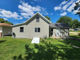 701 Jasper Street, Manchester, IA 52057