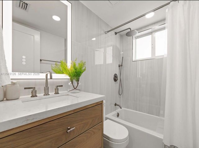 7505 SW 82nd Street 208, Miami, FL 33143