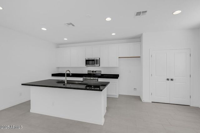 14641 W SAND HILLS Road, Surprise, AZ 85387