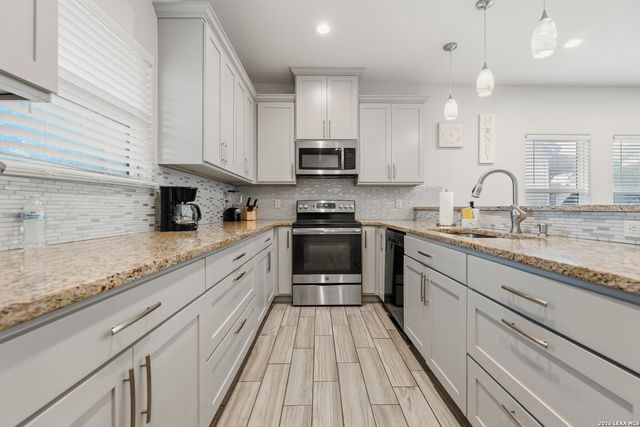 128 SHARER ST, San Antonio, TX 78208