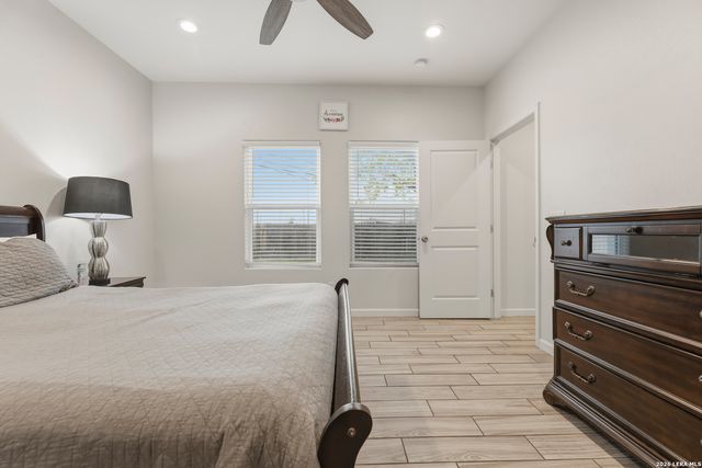 128 SHARER ST, San Antonio, TX 78208