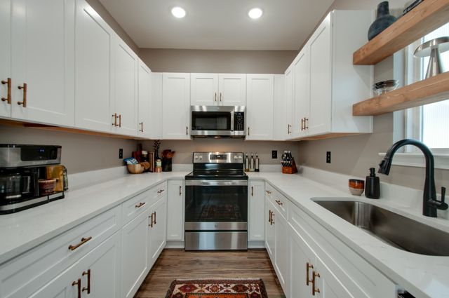 146 Eno Rd, Dickson, TN 37055