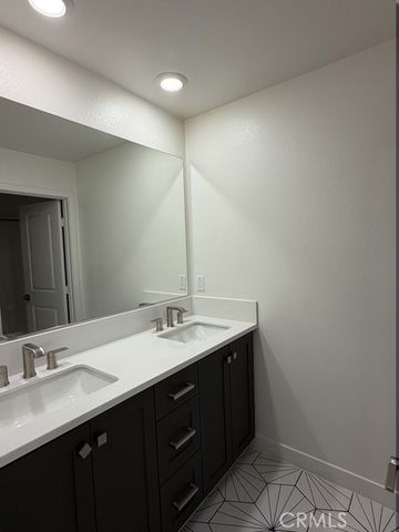 204 Baluster, Irvine, CA 92618