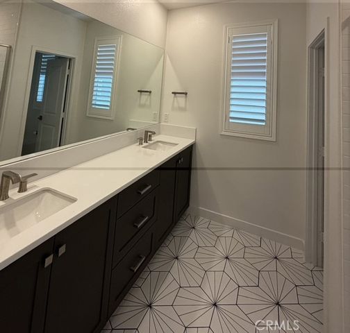 204 Baluster, Irvine, CA 92618