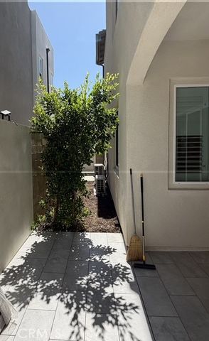 204 Baluster, Irvine, CA 92618