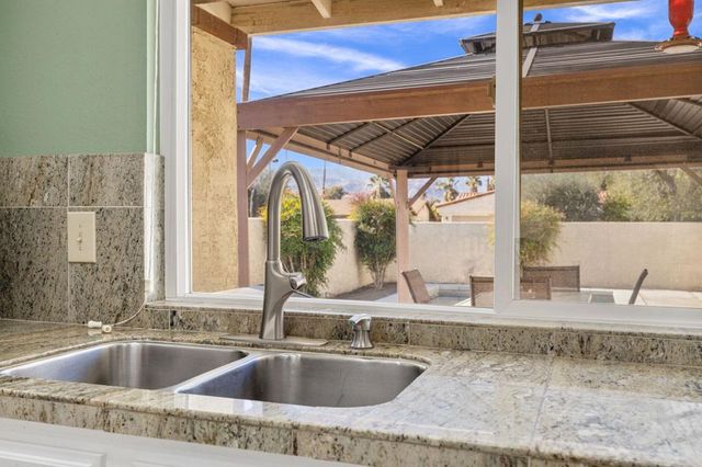 76771 Oklahoma Avenue, Palm Desert, CA 92211