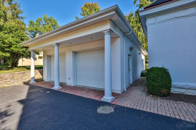 320 Reily Road, Wyoming, OH 45215