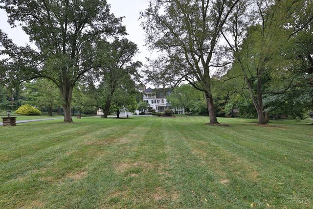 320 Reily Road, Wyoming, OH 45215