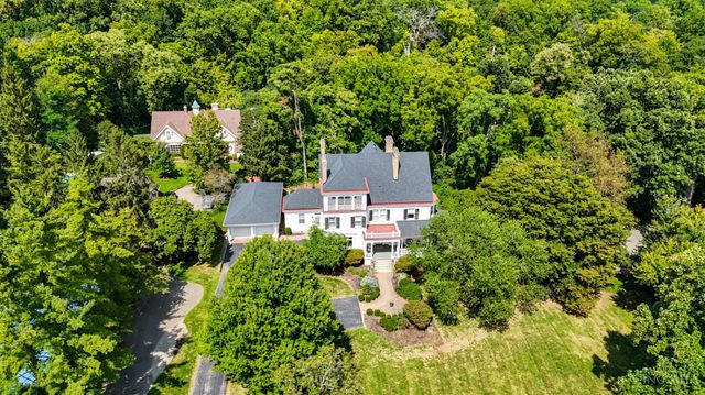 320 Reily Road, Wyoming, OH 45215