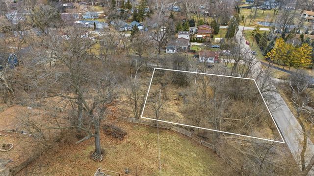 2101 Riverview Avenue, Fox River Grove, IL 60021