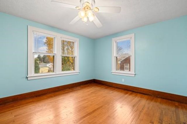 1611 Roemer Blvd, Farrell, PA 16121