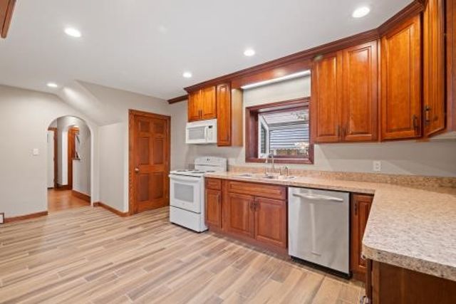 1611 Roemer Blvd, Farrell, PA 16121