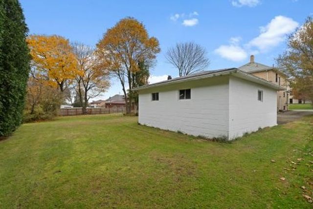 1611 Roemer Blvd, Farrell, PA 16121