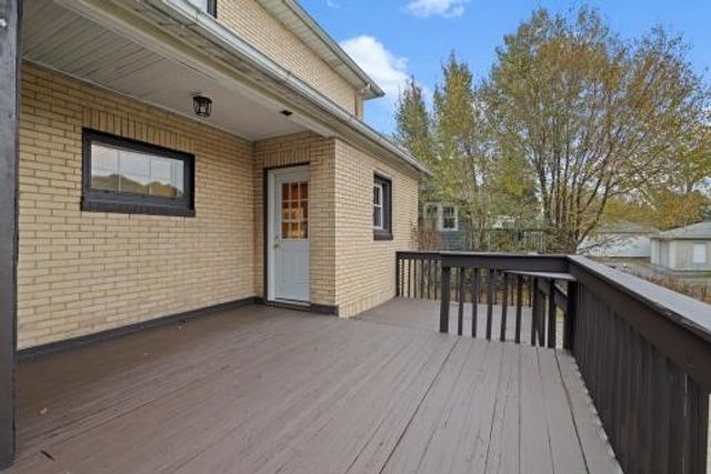 1611 Roemer Blvd, Farrell, PA 16121