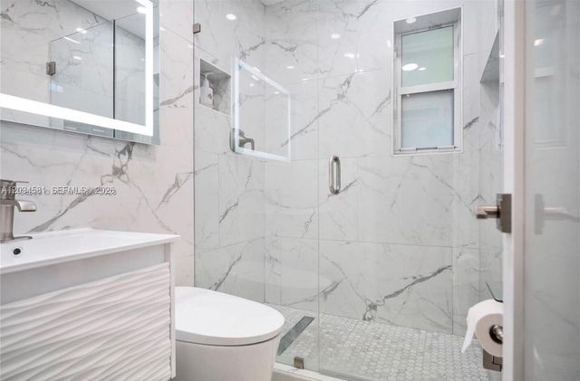 2735 Dewey St, Hollywood, FL 33020