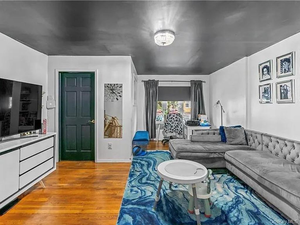 1541 E 95th Street, Brooklyn, NY 11236 — photo 2