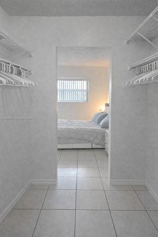 9351 Fontainebleau Blvd B312, Miami, FL 33172