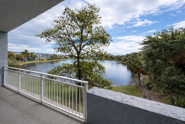 9351 Fontainebleau Blvd B312, Miami, FL 33172