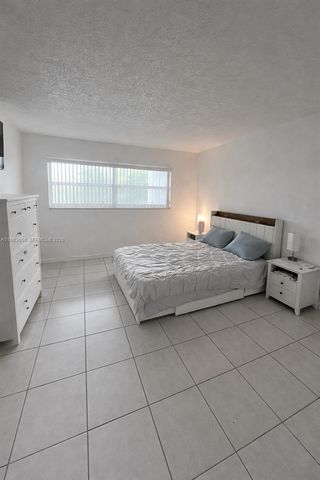 9351 Fontainebleau Blvd B312, Miami, FL 33172