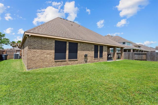11810 Pearl Lane, Mont Belvieu, TX 77535