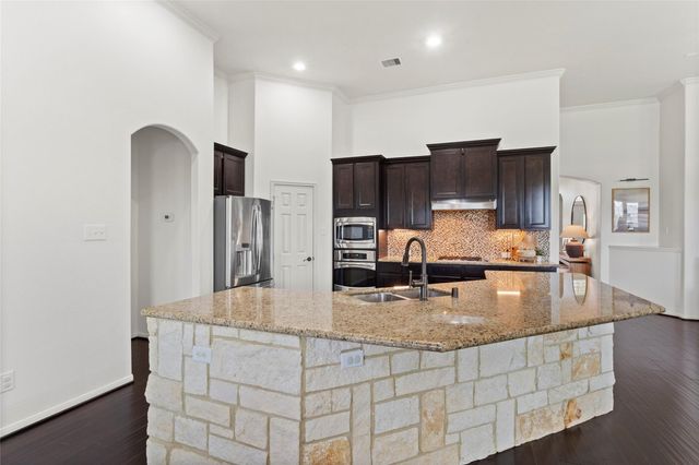 11810 Pearl Lane, Mont Belvieu, TX 77535