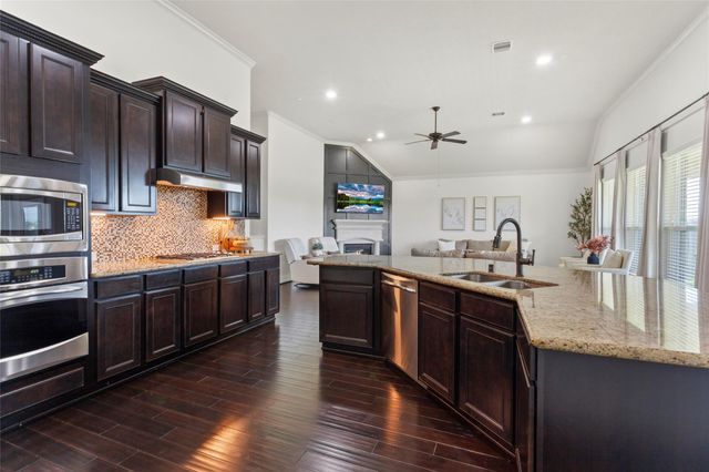 11810 Pearl Lane, Mont Belvieu, TX 77535